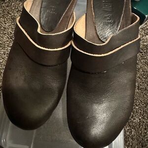 Bosabo Brown Leather heeled clog. Size 38. Worn once